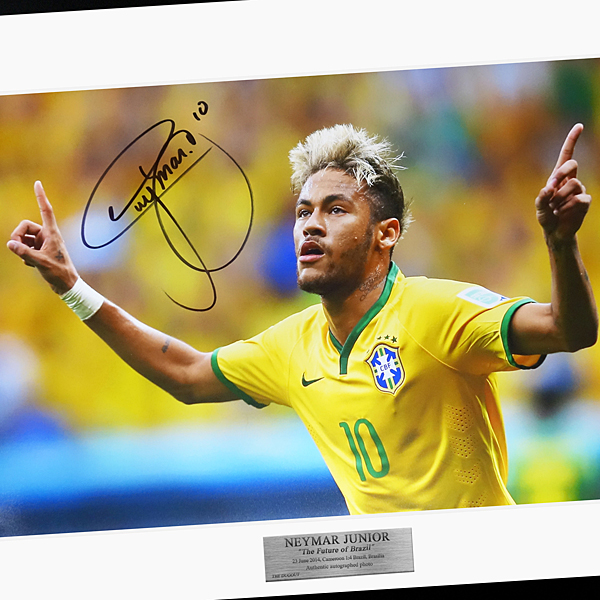 メーカー在庫限り品 Neymar ネイマール 直筆サイン入り写真