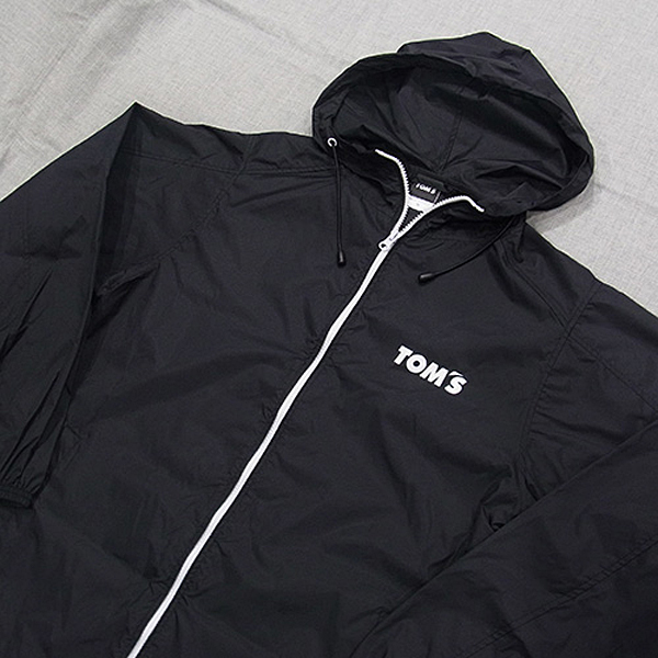 TOM’S ナイロンジップジャケット ブラック