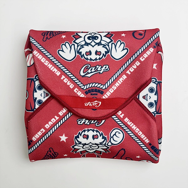 カープ ピタつくタオル