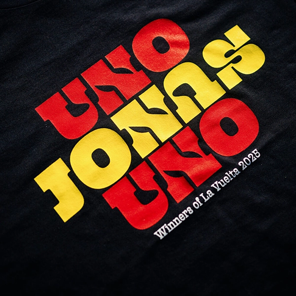 ヴィスマ・リースアバイク ブエルタ・ア・エスパーニャ 2025 優勝記念Tシャツ