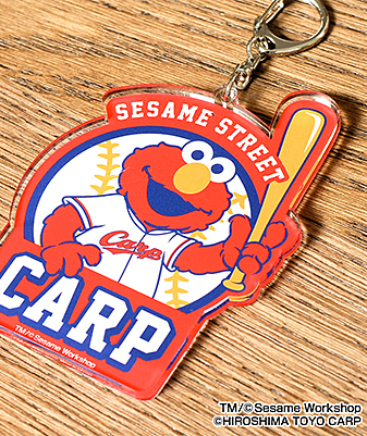 Sesame Street 広島東洋カープ アクリルキーホルダー Elmo 野球 公式 J Sportsオンラインショップ サイクル 野球 サッカー ラグビーなど スポーツグッズ通販