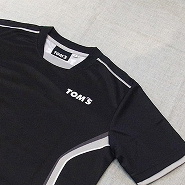 TOM’S チームTシャツ