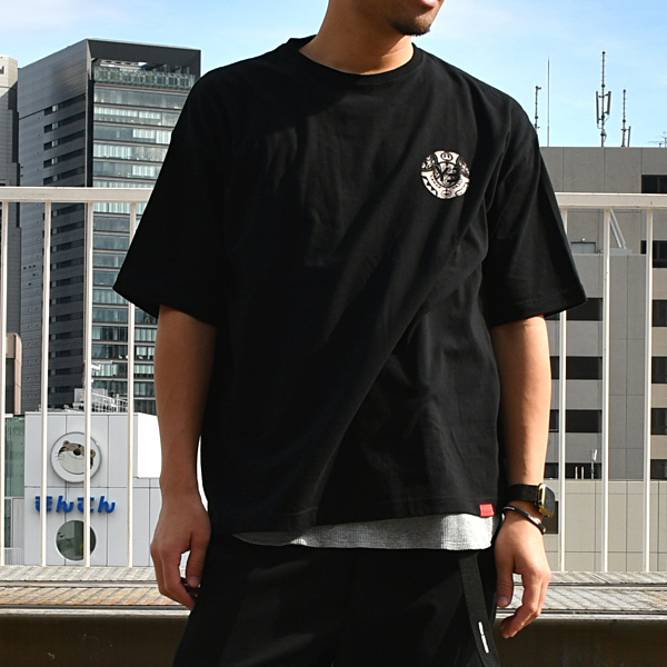 Yeaboii Kupesi Big silhouette Tシャツ BLACK