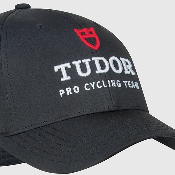 TUDOR Pro Cycling Team 2026 ポディウムキャップ