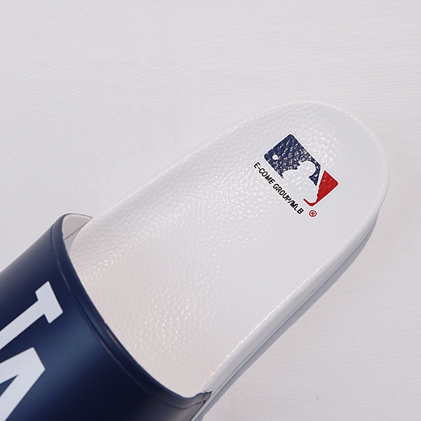 MLB ロサンゼルス・ドジャース シャワーサンダル WHITE x NAVY