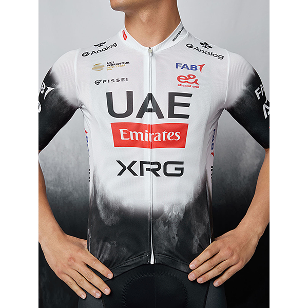 UAE TEAM EMIRATES 2025 レプリカ半袖ジャージ