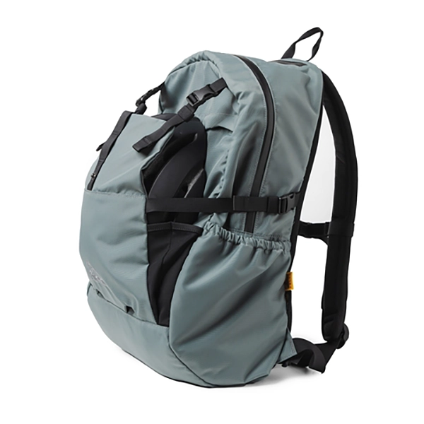 narifuri NFC × KELTY メットインバックパック