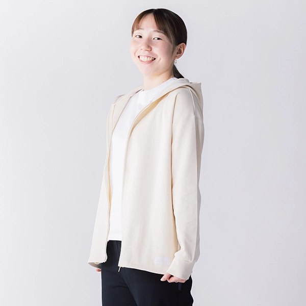 くまもと再春館製薬所バドミントンチーム公式 【イフミック加工】スウェットジップパーカー (オフホワイト)