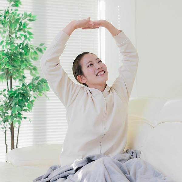 くまもと再春館製薬所バドミントンチーム公式 【イフミック加工】スウェットジップパーカー (オフホワイト)