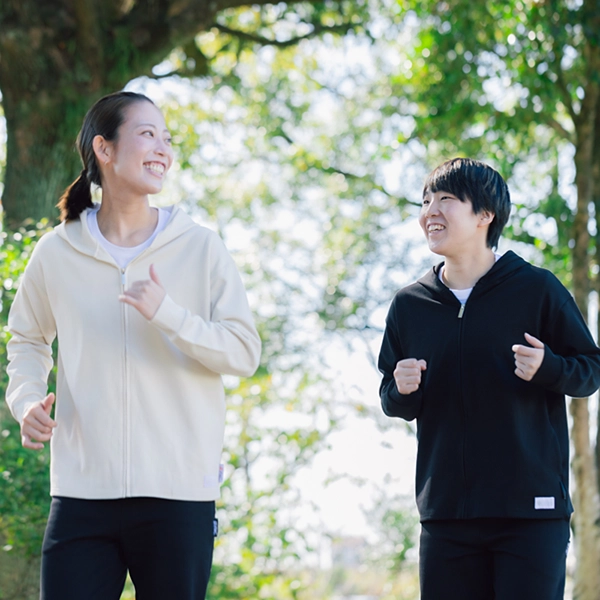 くまもと再春館製薬所バドミントンチーム公式 【イフミック加工】スウェットジップパーカー (ブラック)